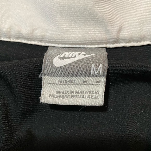 Nike Workout Jacket Black with White Stripes Size Medium - Picture 5 of 6